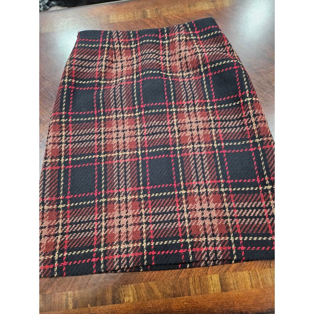 Harold’s 100% Wool Plaid A-Line Skirt Black Red Brown Lined Size 2 NWOT - Picture 4 of 8